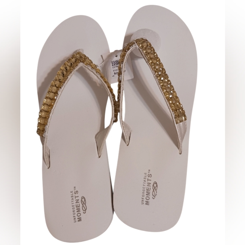 NIB WOMEN'S UNFORGETTABLE MOMENTS WHITE W/GOLD EMBELLISHMENTS-SANDALS SIZE 10